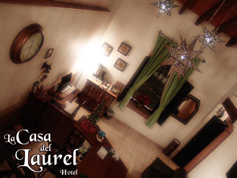 ホテル La Casa Del Laurel タスコ・デ・アラルコン エクステリア 写真