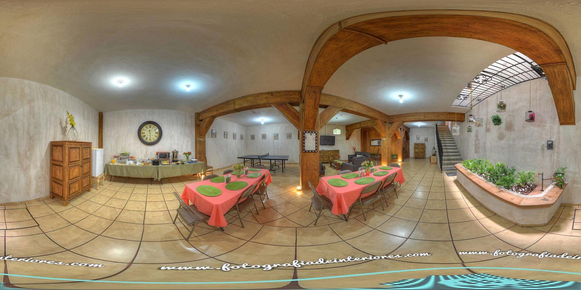 ホテル La Casa Del Laurel タスコ・デ・アラルコン エクステリア 写真