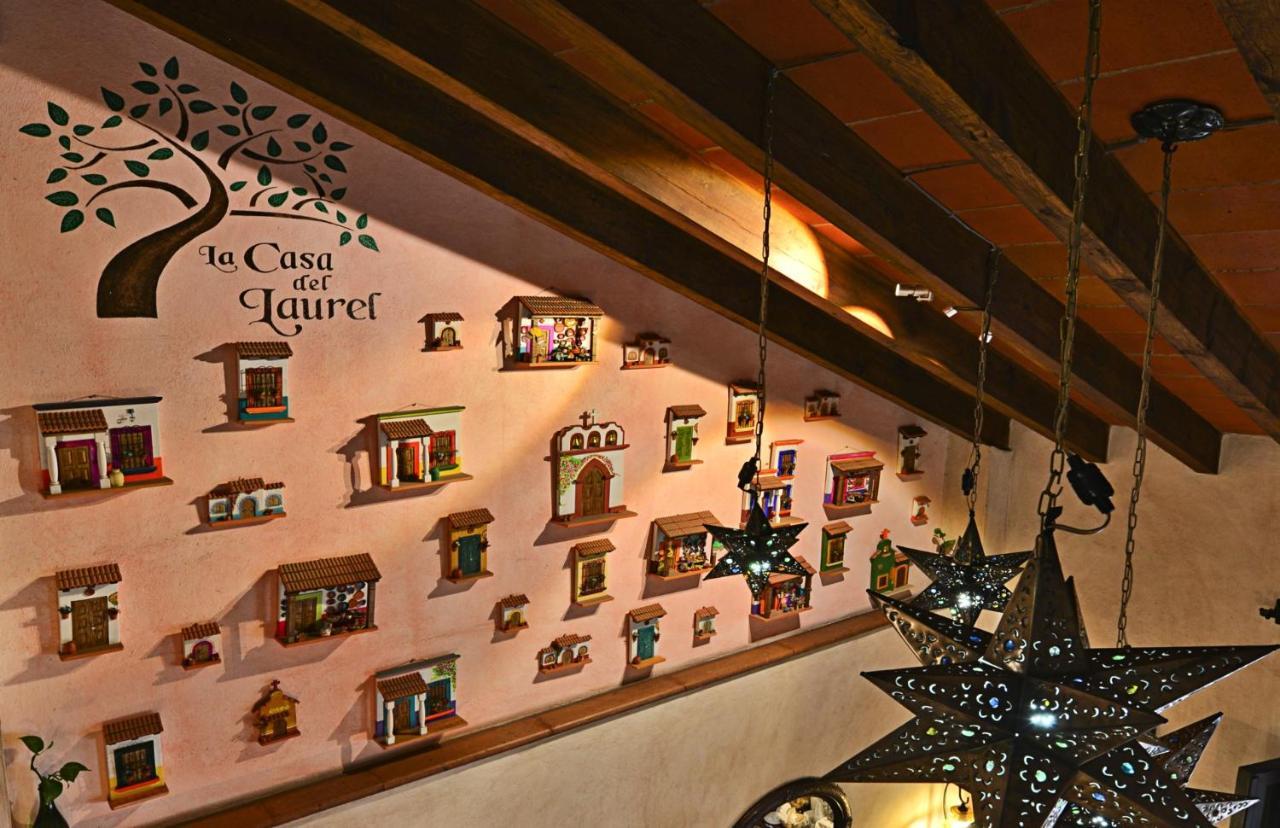 ホテル La Casa Del Laurel タスコ・デ・アラルコン エクステリア 写真