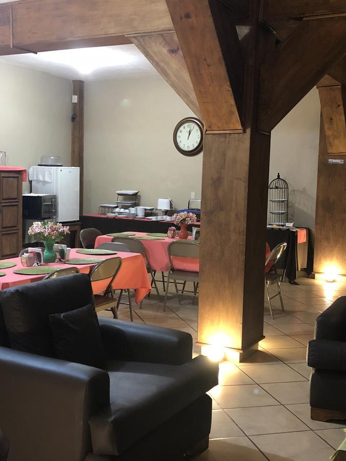ホテル La Casa Del Laurel タスコ・デ・アラルコン エクステリア 写真